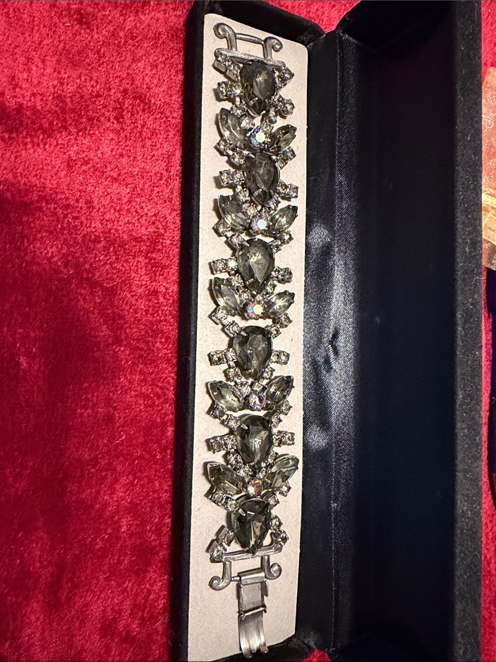 Vintage tested glass rhinestone Bracelet - Silver Smoky Gray7” v good condition